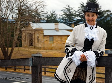 Hartley Court House makes a great backdrop - Photo by Lithgow2790.com