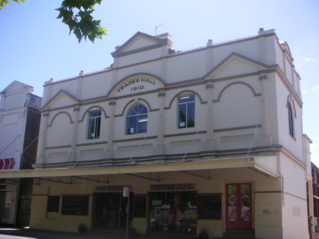 Trades Hall Lithgow - Photo by CinemaTreasures.org