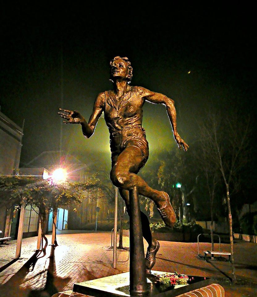 The Marjorie Jackson bronze cast sculpture was but one of Antony Symons many creations considered true works of art - Photo by Lithgow2790.com